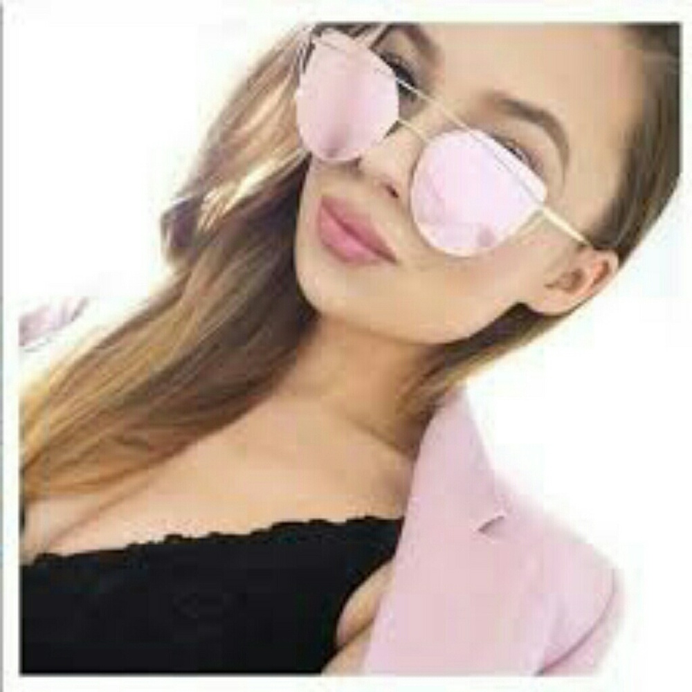 Cateye sunglasses  in rose gold